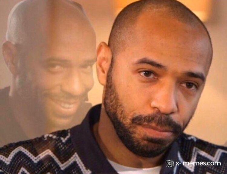 Mème : Thierry Henry sourire caché