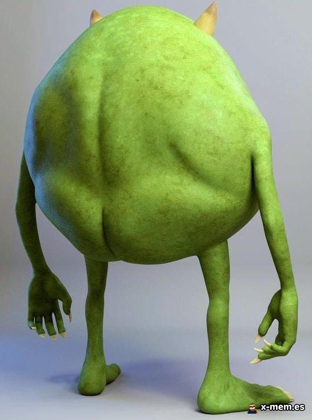 Mike Wazowski de Pixar vu de dos, mettant en avant son postérieur vert, dans un contexte humoristique.