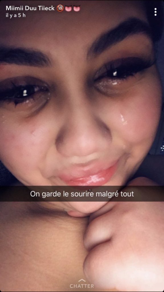 Mème : On garde le sourire malgré tout