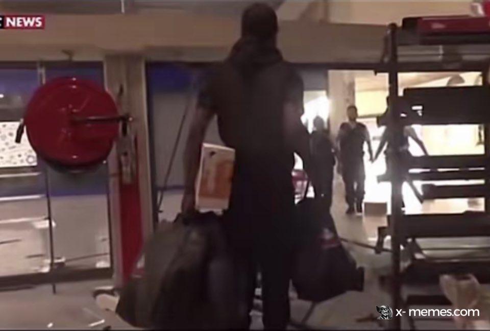 Mème : Homme pris en flagrant délit