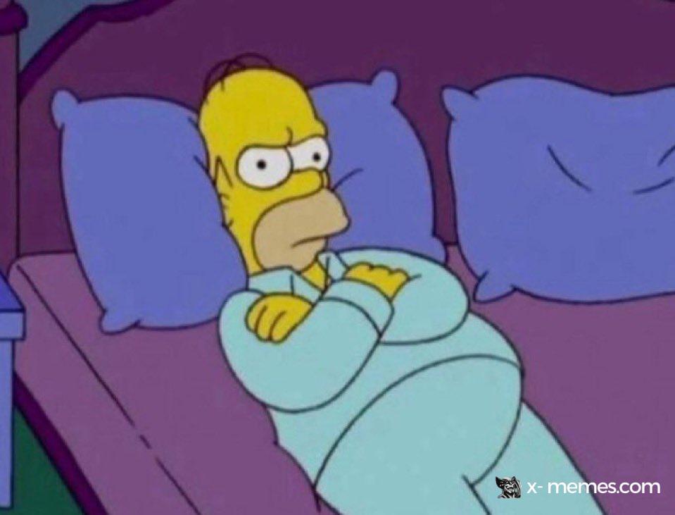 Mème : Homer Simpson frustré dans son lit