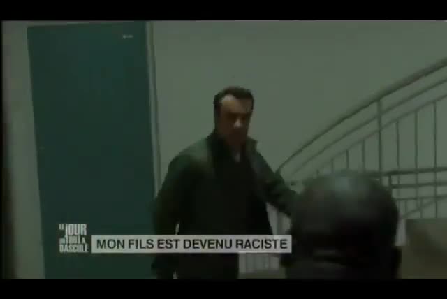 Mème : Homme raciste qui s'énerve - Le jour où tout a basculé