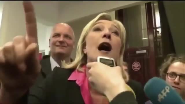 Mème : Vous êtes des enfants de bourgeois - Marine le Pen