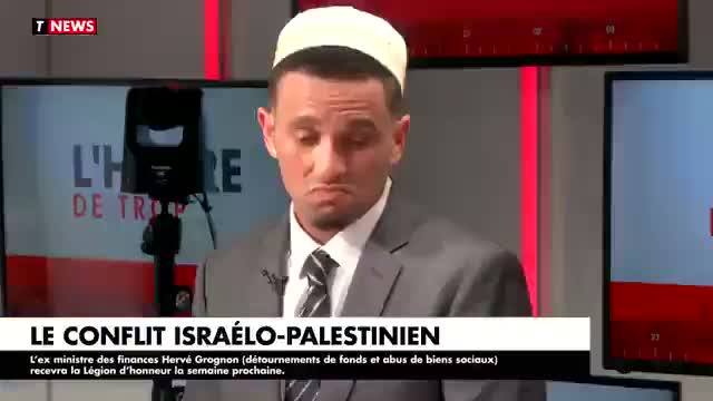 Pascal Praud interpelle vivement un invité sur CNews en répétant « vous condamnez » pendant un débat sur le conflit israélo-palestinien.