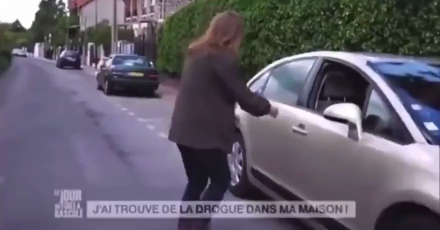 Mème : Allez dégage connasse