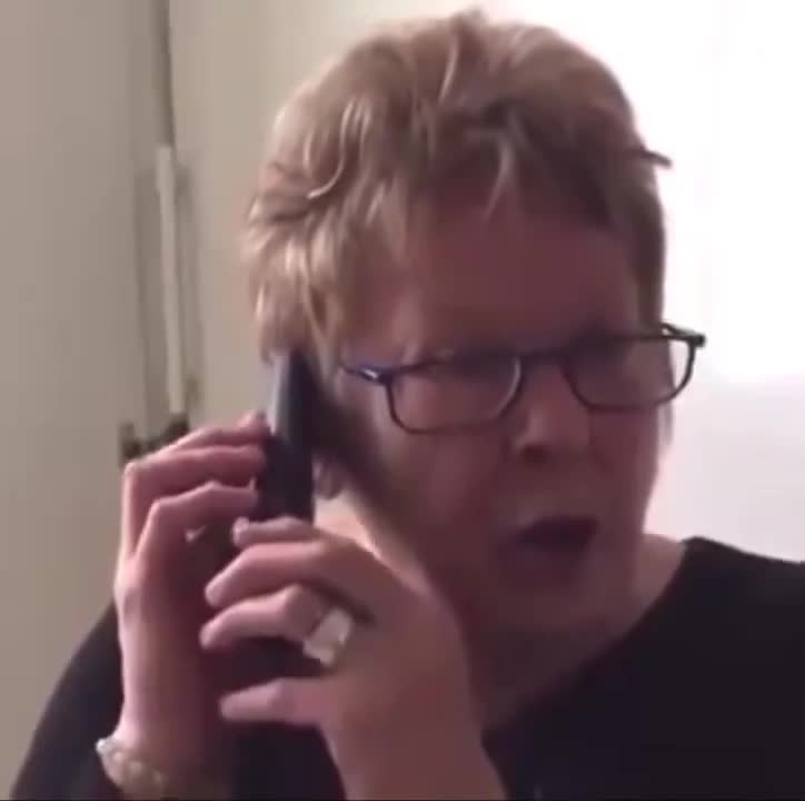 Mème : Alo ? Non rien