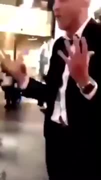 Mème : LE MONDE IL EST A L’ENVERS
