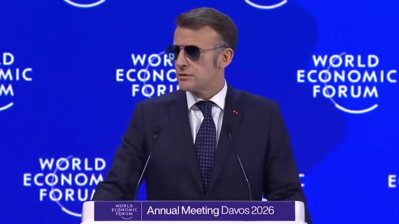 Mème : Too slow, to be reformed, for sure - Emmanuel Macron