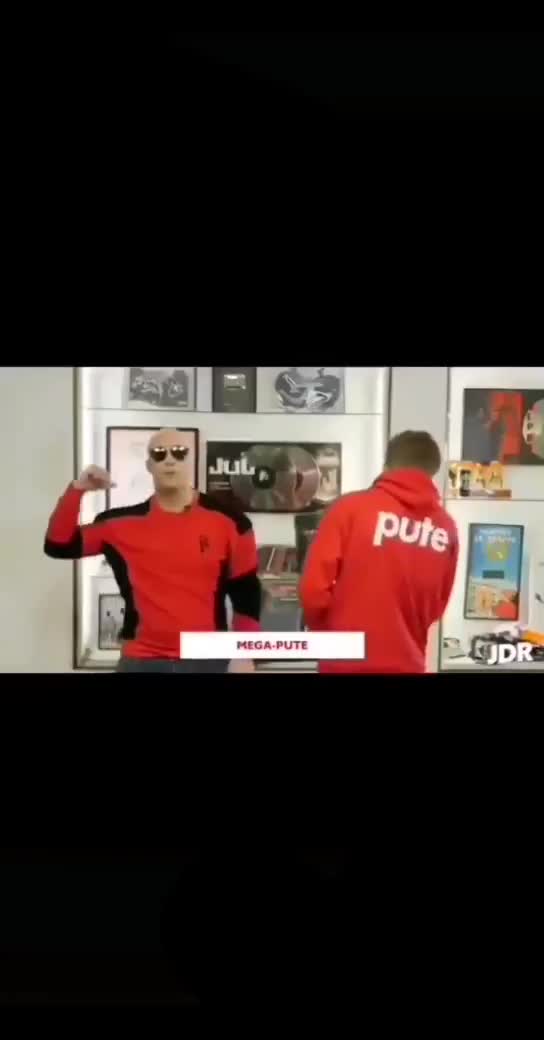 Mème : Turbo pute mega pute pupupute