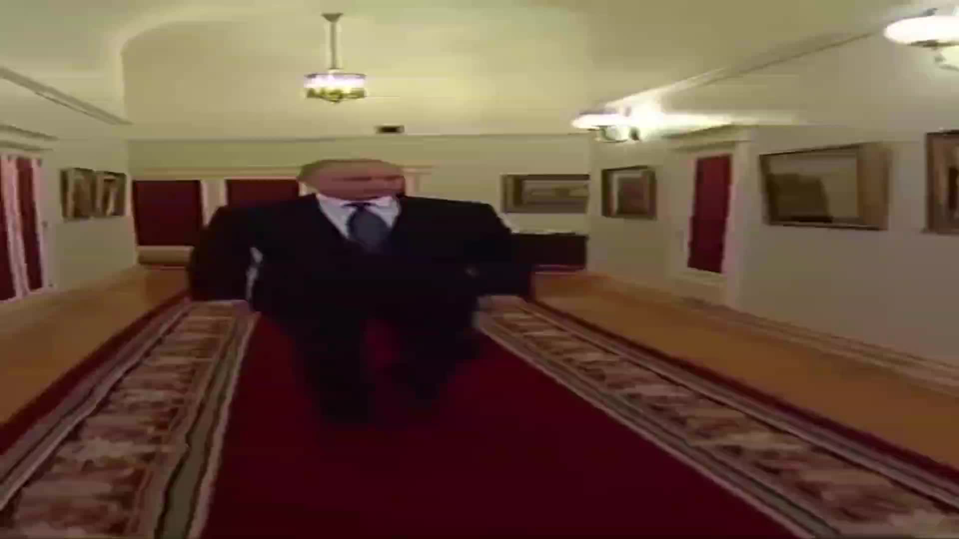 Mème : Wide Poutine