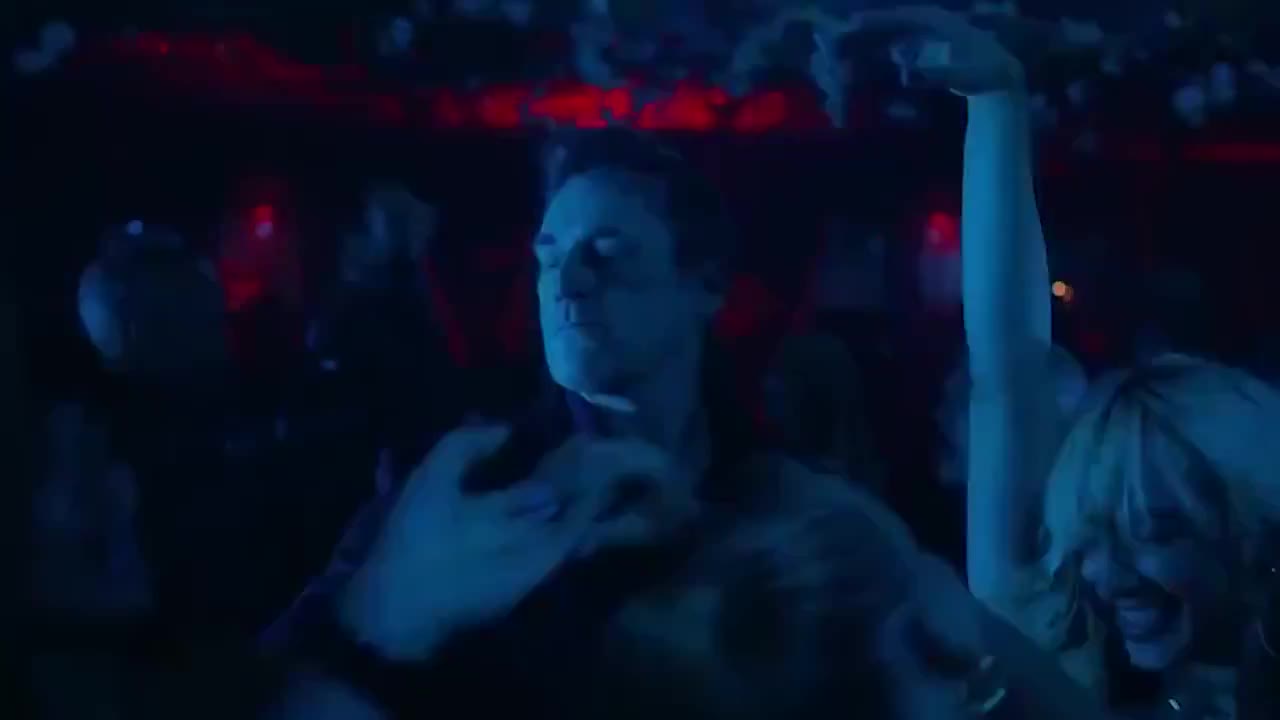 Mème : Jon Hamm qui danse - Vrais Voisins, Faux Amis