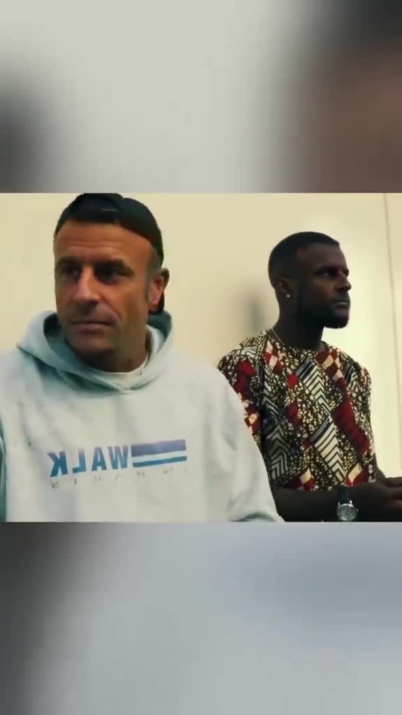 Mème : Macron en mister V