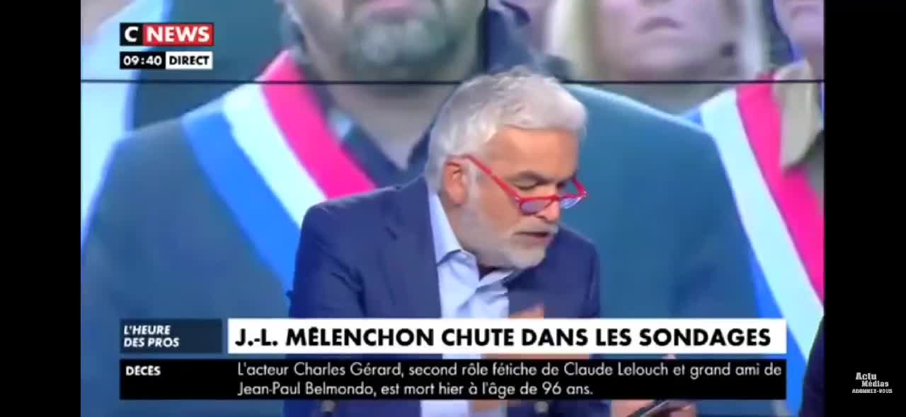 Mème : Insupportable votre attitude