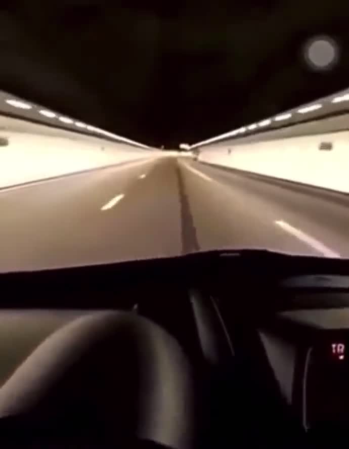 Mème : Le tunnel de dingue infini ca me fait peur